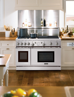 How to Fix a Door That Won't Lock on a Self-Cleaning Oven